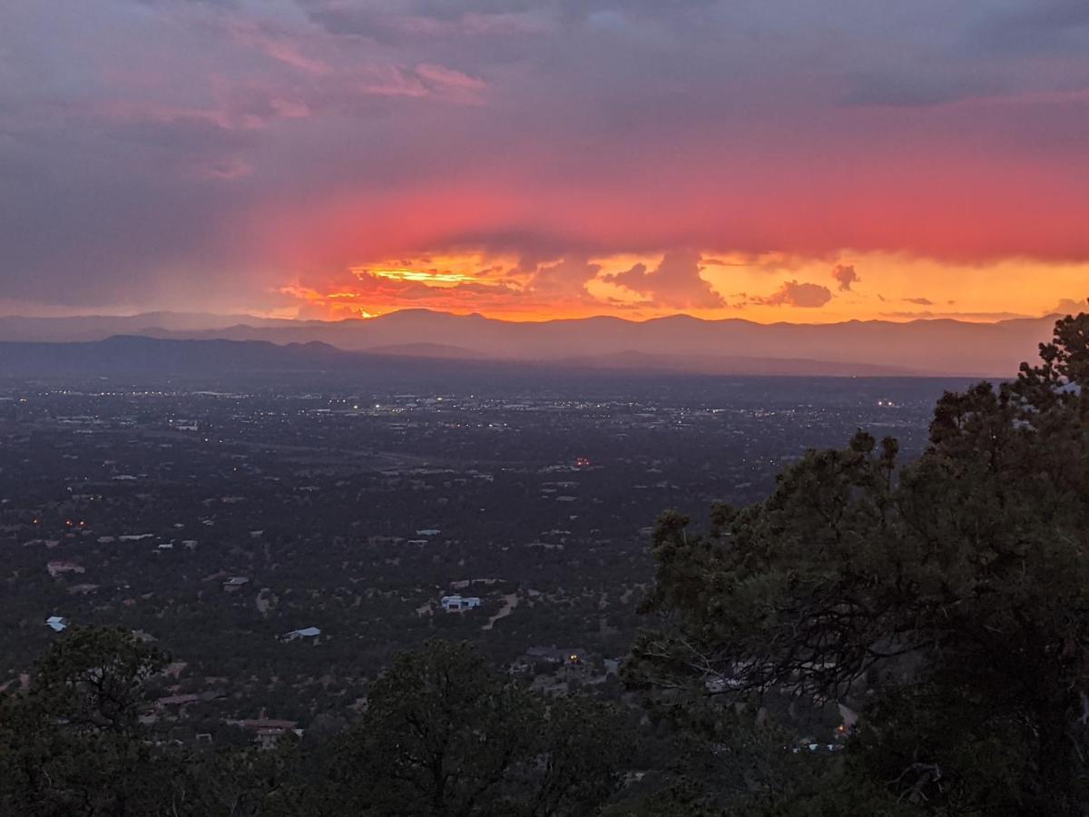 Santa Fe Ridgetop Retreat With 2 Hot Tubs And Views Экстерьер фото
